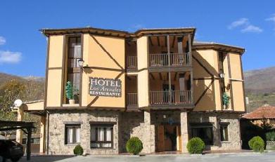 Hotel Los Arenales De Jerte Exterior photo